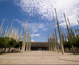 Plaza Cisneros Fuente flickr com Usuario Guia de Viajes Oficial de Medellín2